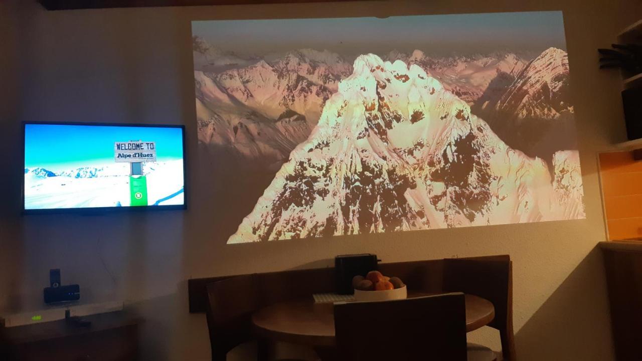 Apartmán Superb View+Swim Pool+Smart Tv+Netflix+Projector Huez Exteriér fotografie